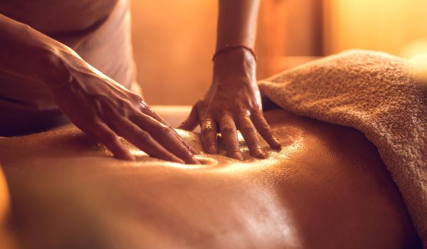 Desvende os Óleos de Massagem Nirvana Spa: Uma Jornada de Bem-Estar e Renovação